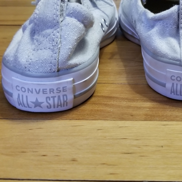 Converse shoes - Picture 3 of 8